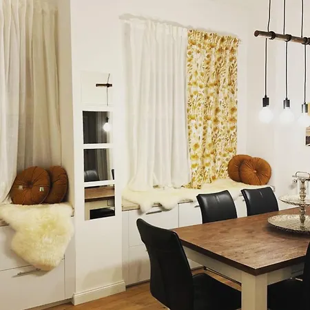 Boardinghouse Am Herforder Tor Fuer 8 Personen Auf 185 M2 Appartement