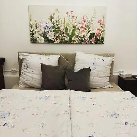 Apartment Boardinghouse Am Herforder Tor Fuer 8 Personen Auf 185 M2 *
