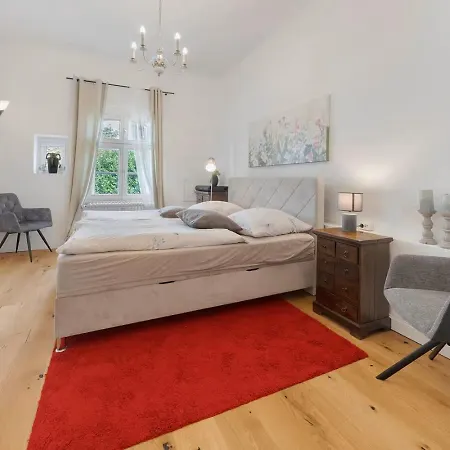 Apartamento Boardinghouse Am Herforder Tor Fuer 8 Personen Auf 185 M2