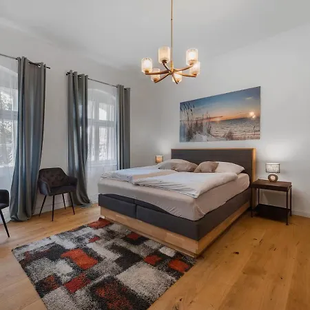 Boardinghouse Am Herforder Tor Fuer 8 Personen Auf 185 M2 Бад-Зальцуфлен