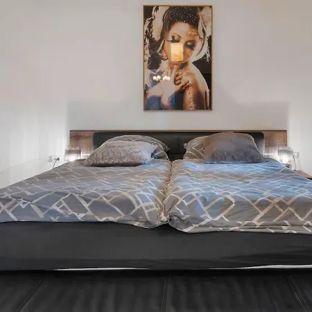 Boardinghouse Am Herforder Tor Fuer 8 Personen Auf 185 M2 아파트 바트잘츠우프렌