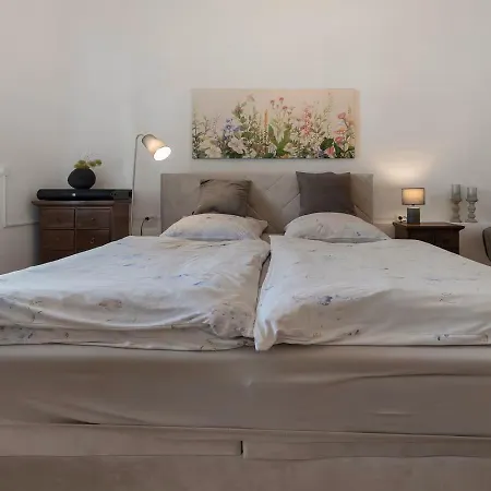 Апартаменты Boardinghouse Am Herforder Tor Fuer 8 Personen Auf 185 M2